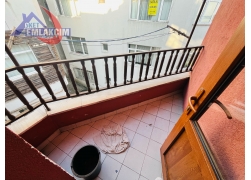 YALI CADDESİNDE DENİZ MANZARALI 3+1 UYGUN FİYATTA 